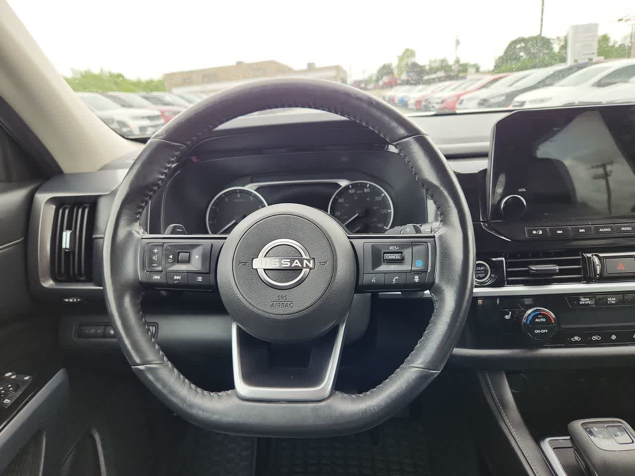 Used 2023 Pearl White Tricoat Nissan SL image 19