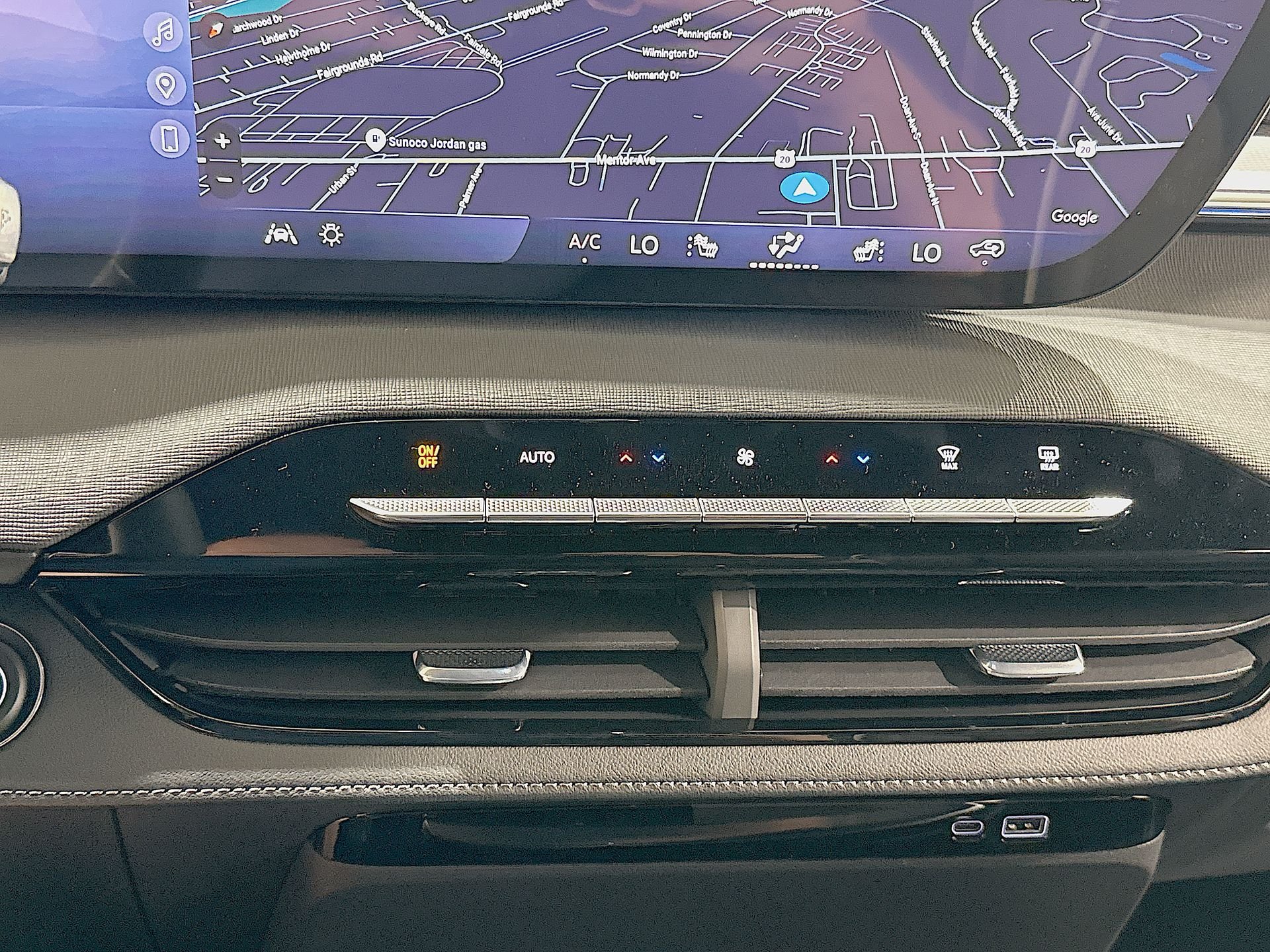 2026 Buick Enclave Sport Touring - Photo 18