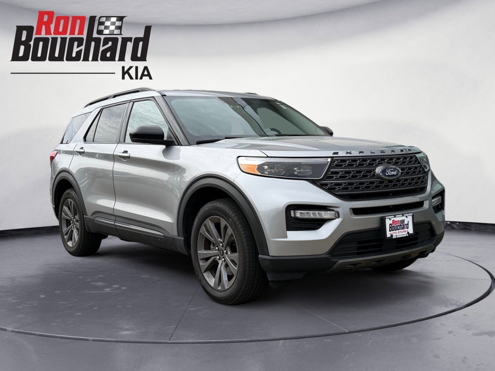 Silver Metallic 2022 Ford Explorer XLT AWD SUV / Crossover All-Wheel Drive