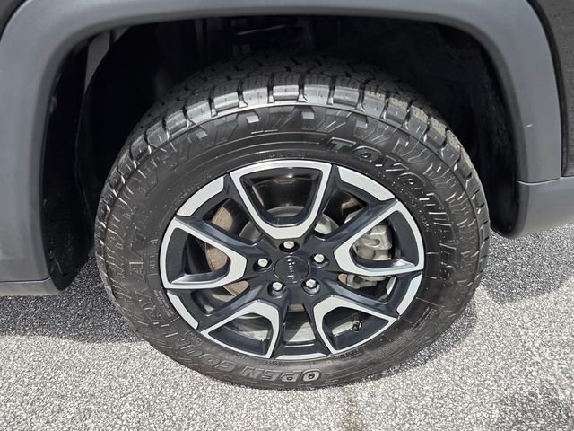Used 2024 Black Jeep Trailhawk image 11