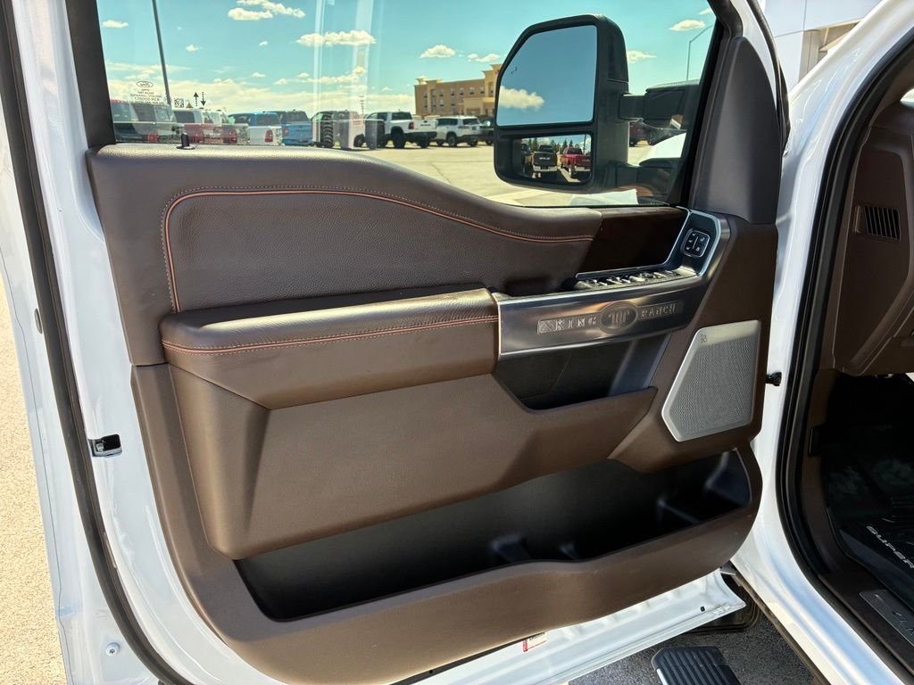 Used 2024  Ford King Ranch image 15