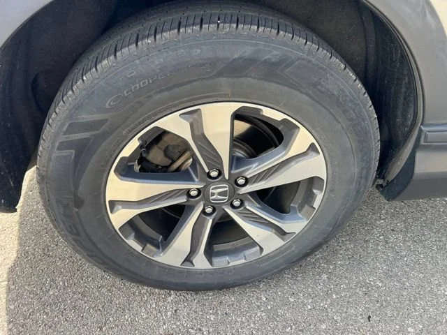 Used 2017 Lunar Silver Metallic Honda LX image 4