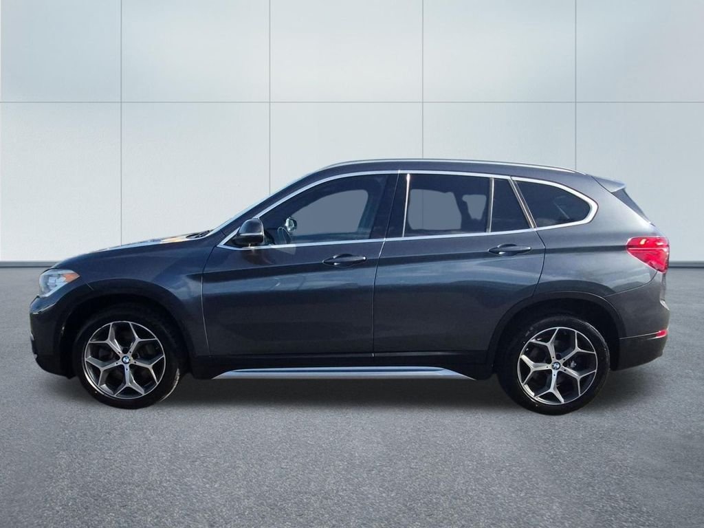 Used 2018 Gray BMW sDrive28i image 3