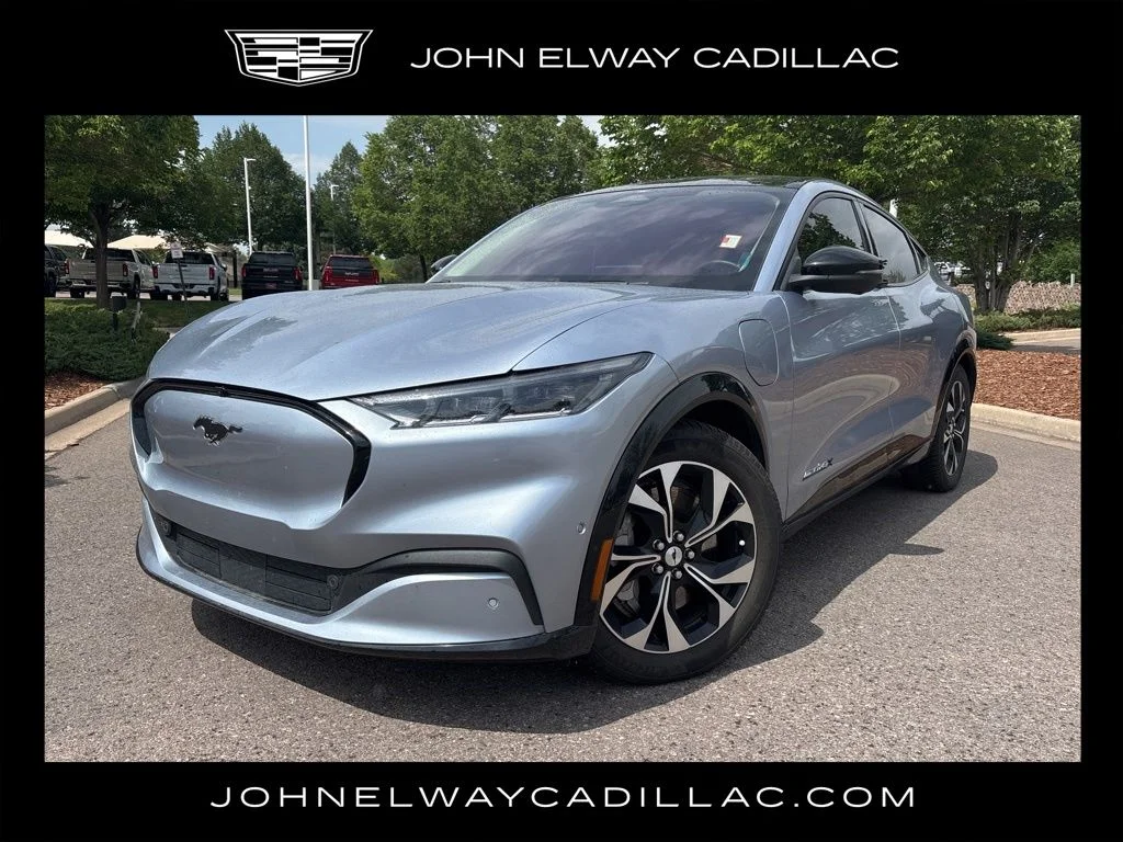 2022 Ford Mustang-Mach-e Premium's photo
