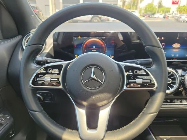 Used 2021 Silver Mercedes-Benz GLA 250 image 19