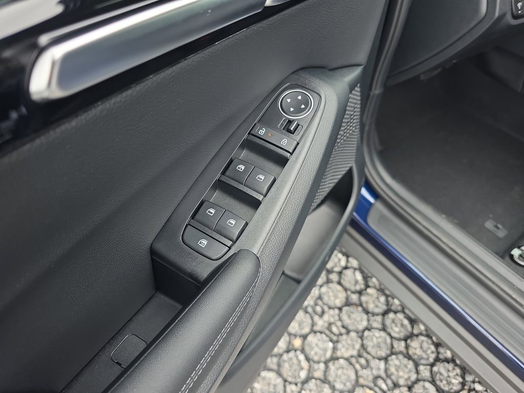 New 2026 Dark Ocean Blue Kia EX image 18