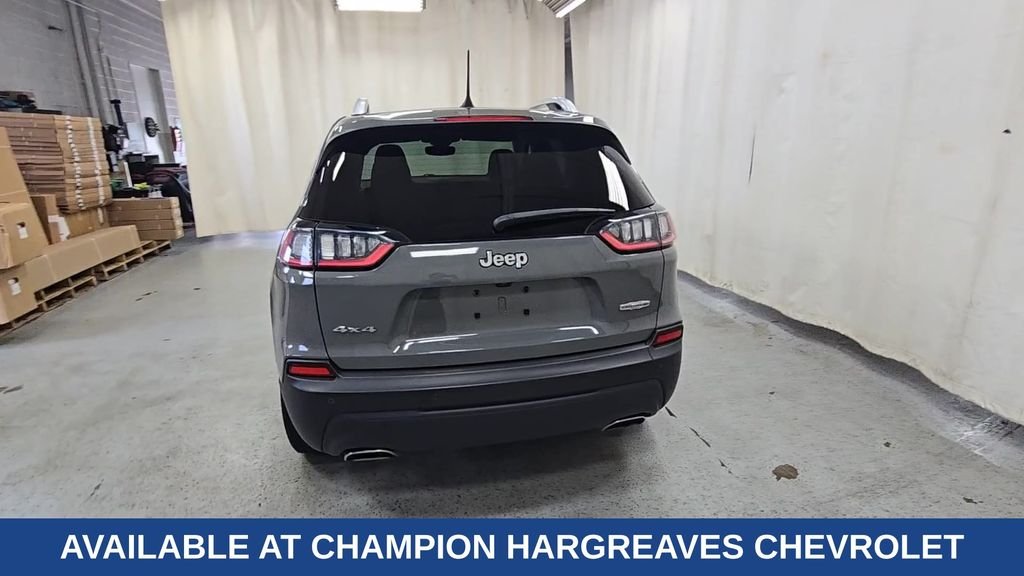 Used 2021 Gray Clearcoat Jeep Latitude Lux image 9