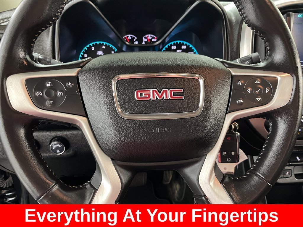 Used 2017 DARK SLATE METALLIC GMC 4WD SLT image 4