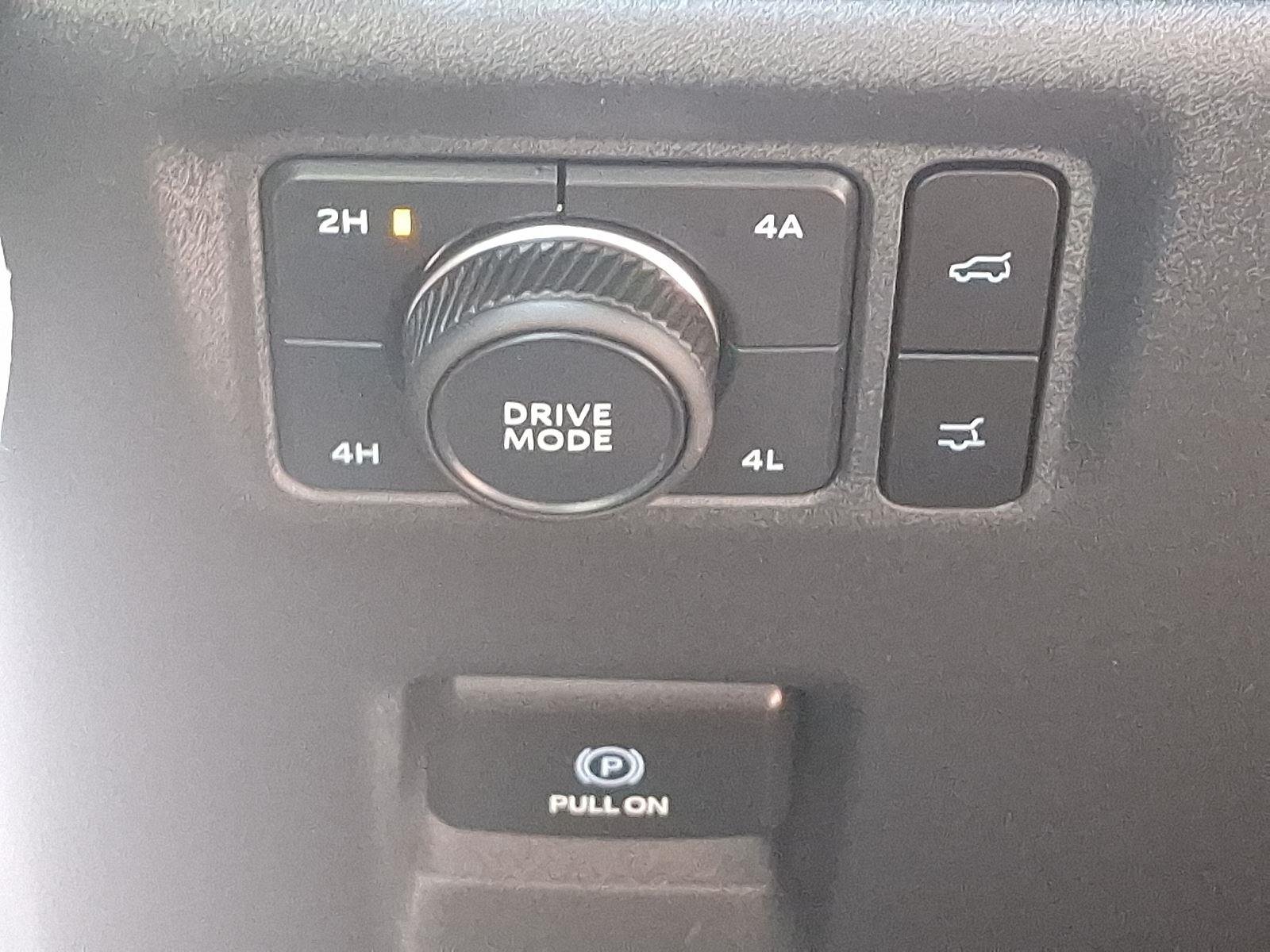 2025 Ford Expedition Platinum - Photo 16