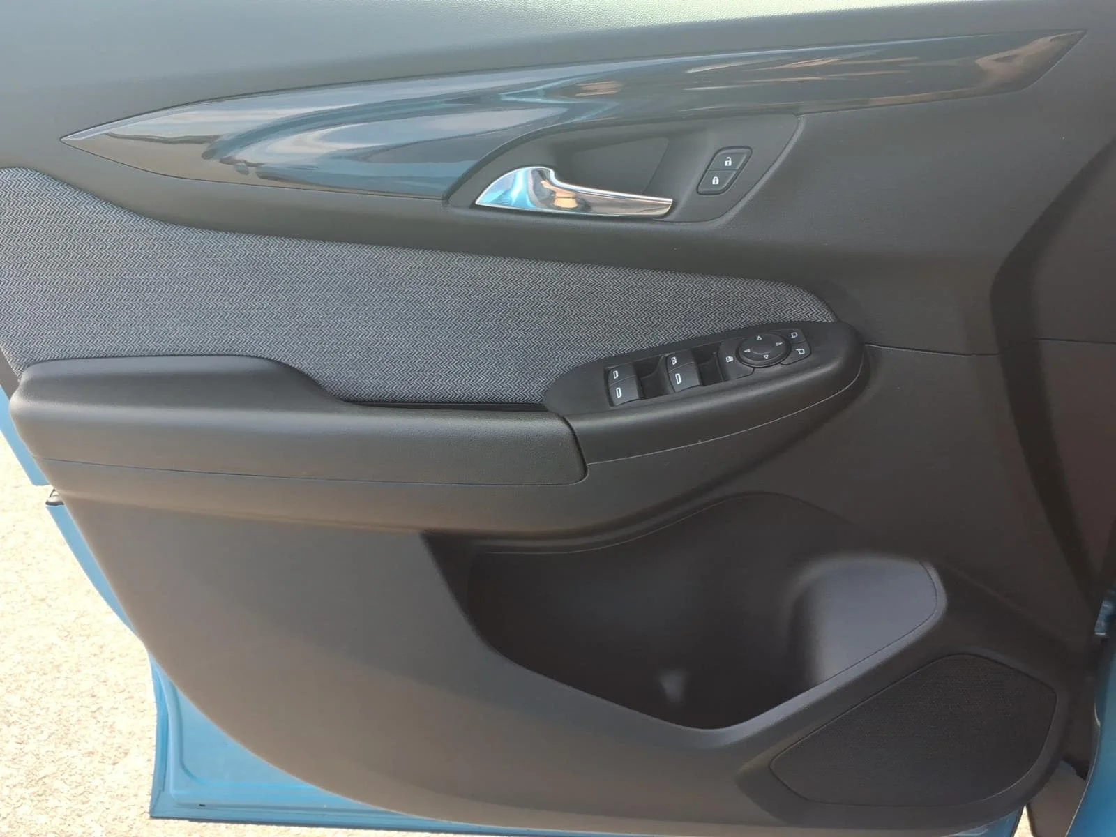 Used 2025 Marina Blue Chevrolet LT image 24