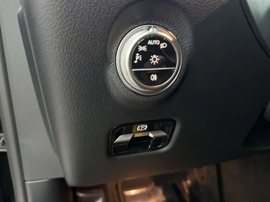 Used 2026 Black Mercedes-Benz C 300 image 17