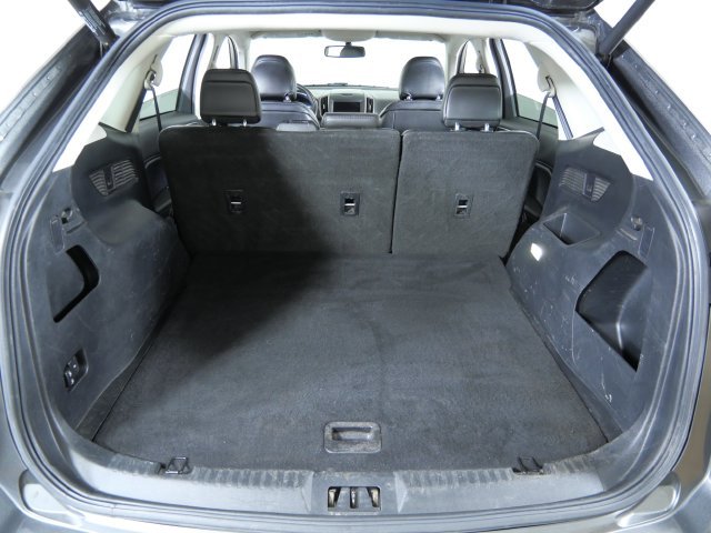 Used 2016 Gray Ford SEL image 9