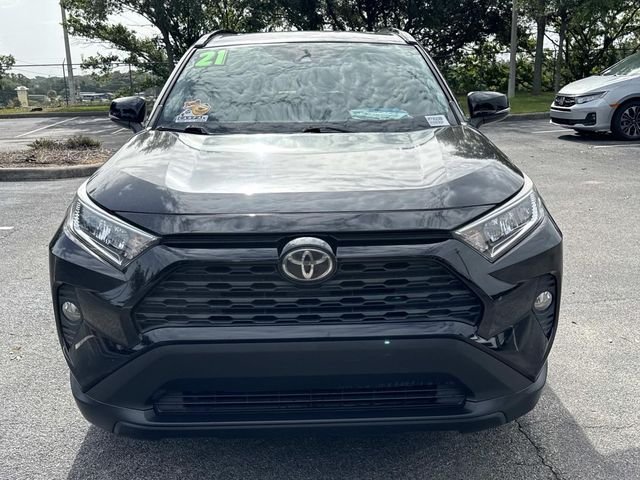 Used 2021 Black Toyota XLE Premium image 9