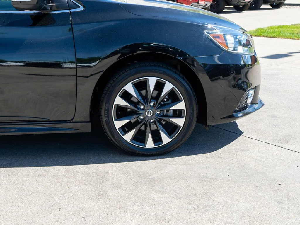 Used 2019 Black Nissan SR image 34