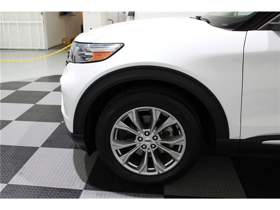 Used 2022 White Ford XLT image 9