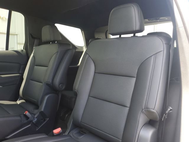 2025 Chevrolet Traverse LT - Photo 10
