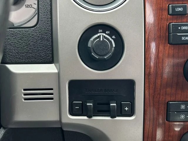 Used 2010  Ford XL image 39