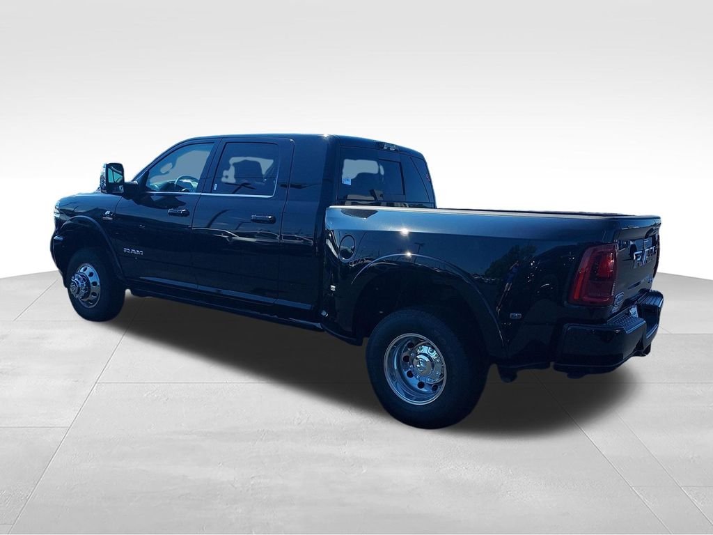 New 2026 Diamond Black Crystal Pearlcoat RAM Limited image 3