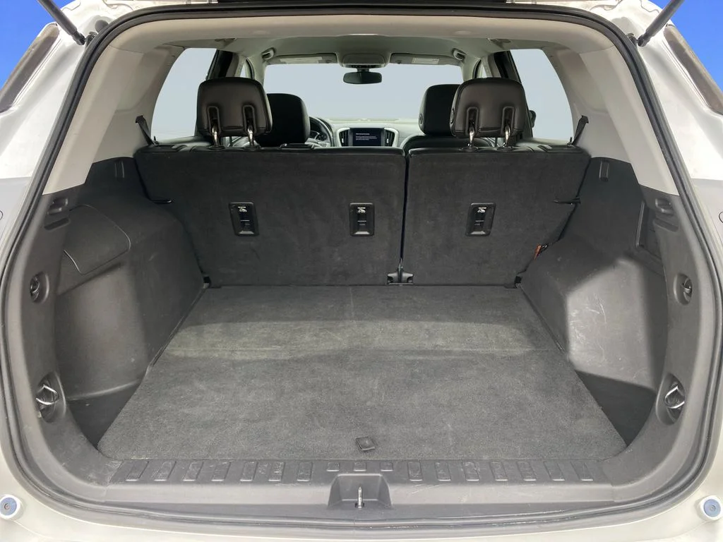 Used 2019 Quicksilver Metallic GMC SLT image 30