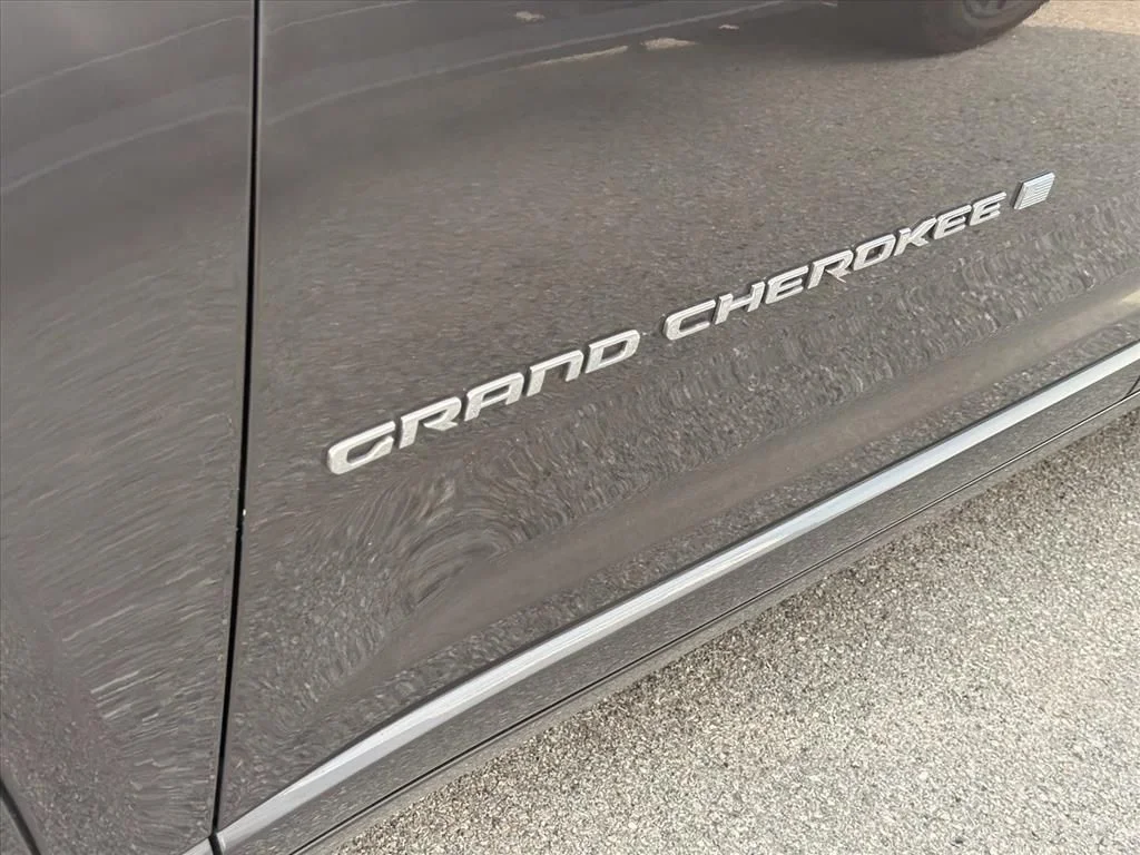 Used 2021 Gray Jeep Overland image 11