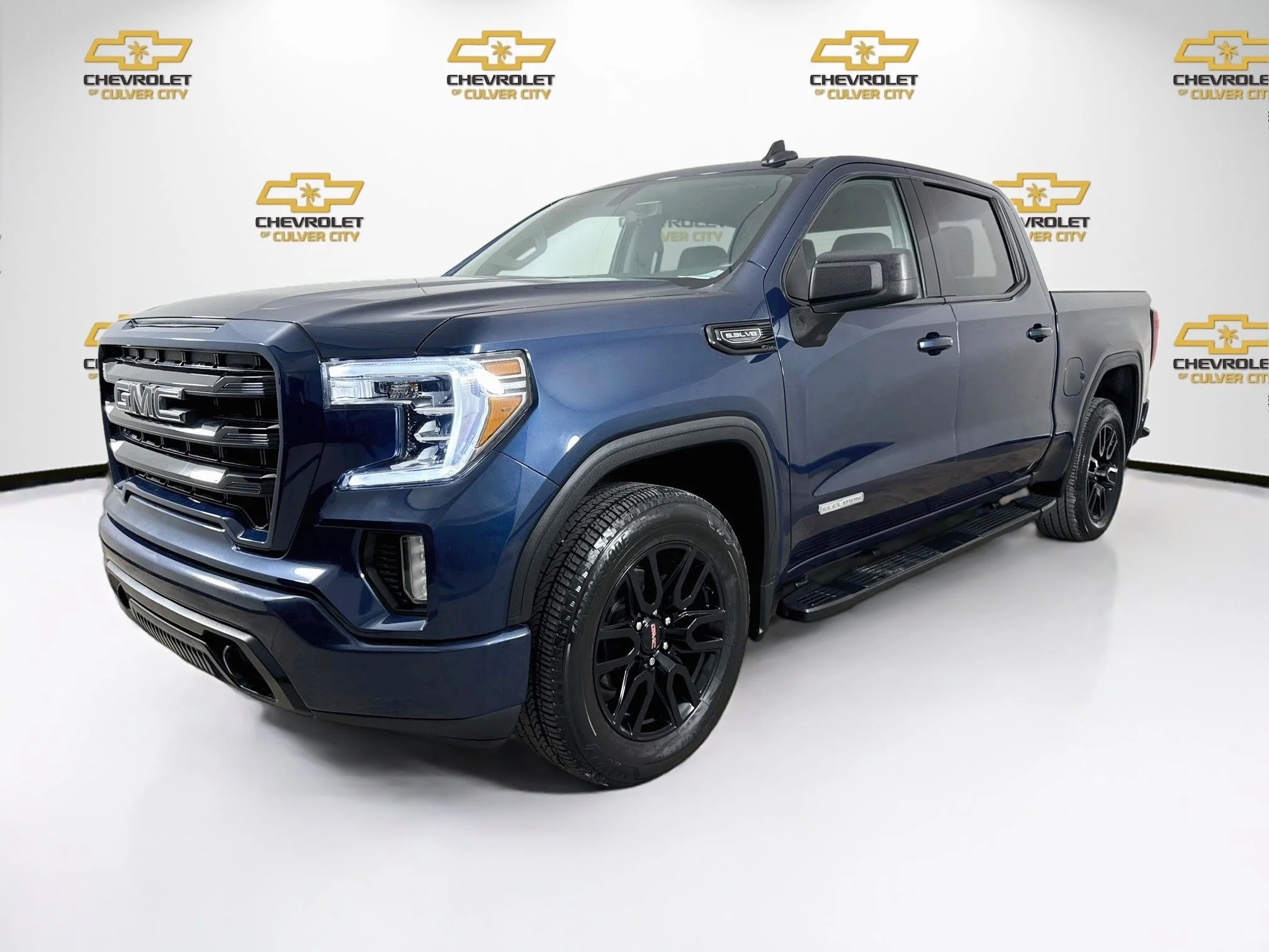 Used 2021 PACIFIC BLUE METALLIC GMC Elevation image 3