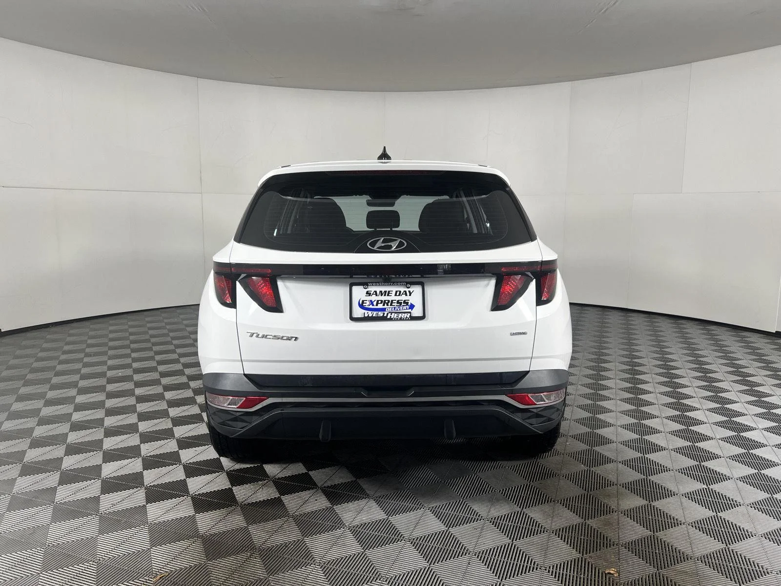 Used 2024  Hyundai SE image 21