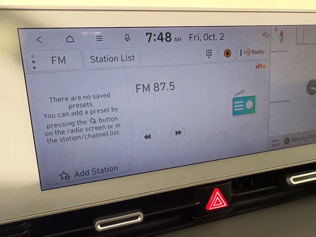 Used 2024 White Hyundai SEL image 28
