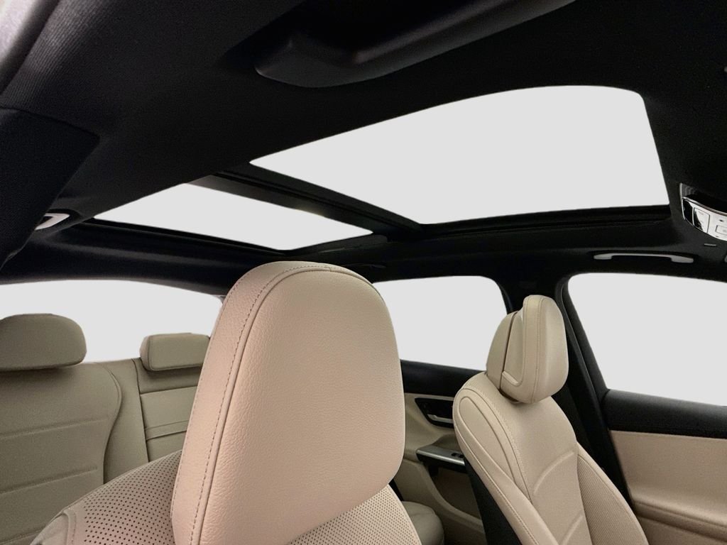 New 2027 Moonlight White Metallic Mercedes-Benz GLC 300 image 18
