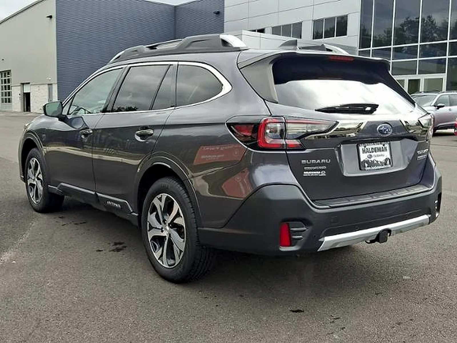 Used 2022 Magnetite Gray Metallic Subaru Touring XT image 5
