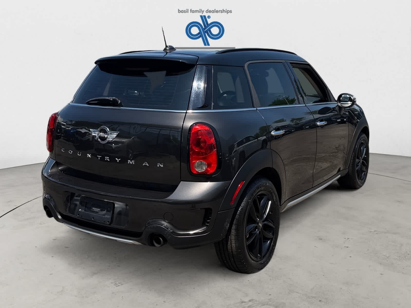 Used 2016 Earl Grey Metallic MINI S image 6