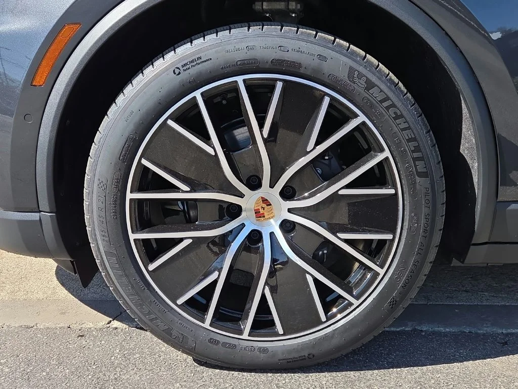 Certified Used 2026  Porsche 4 image 24