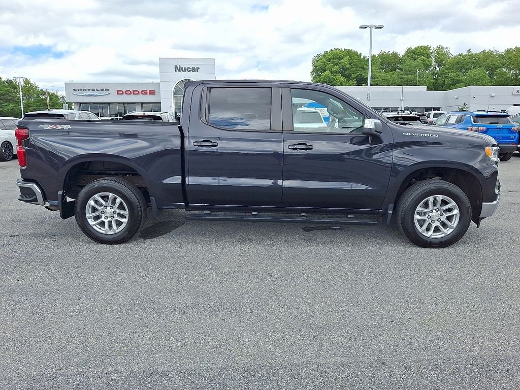 Used 2022 Gray Chevrolet LT image 8