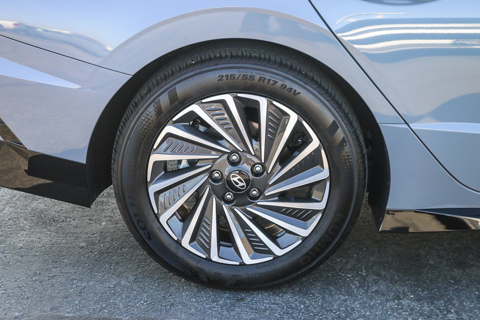 Certified Used 2025 Transmission Blue Hyundai SEL image 11