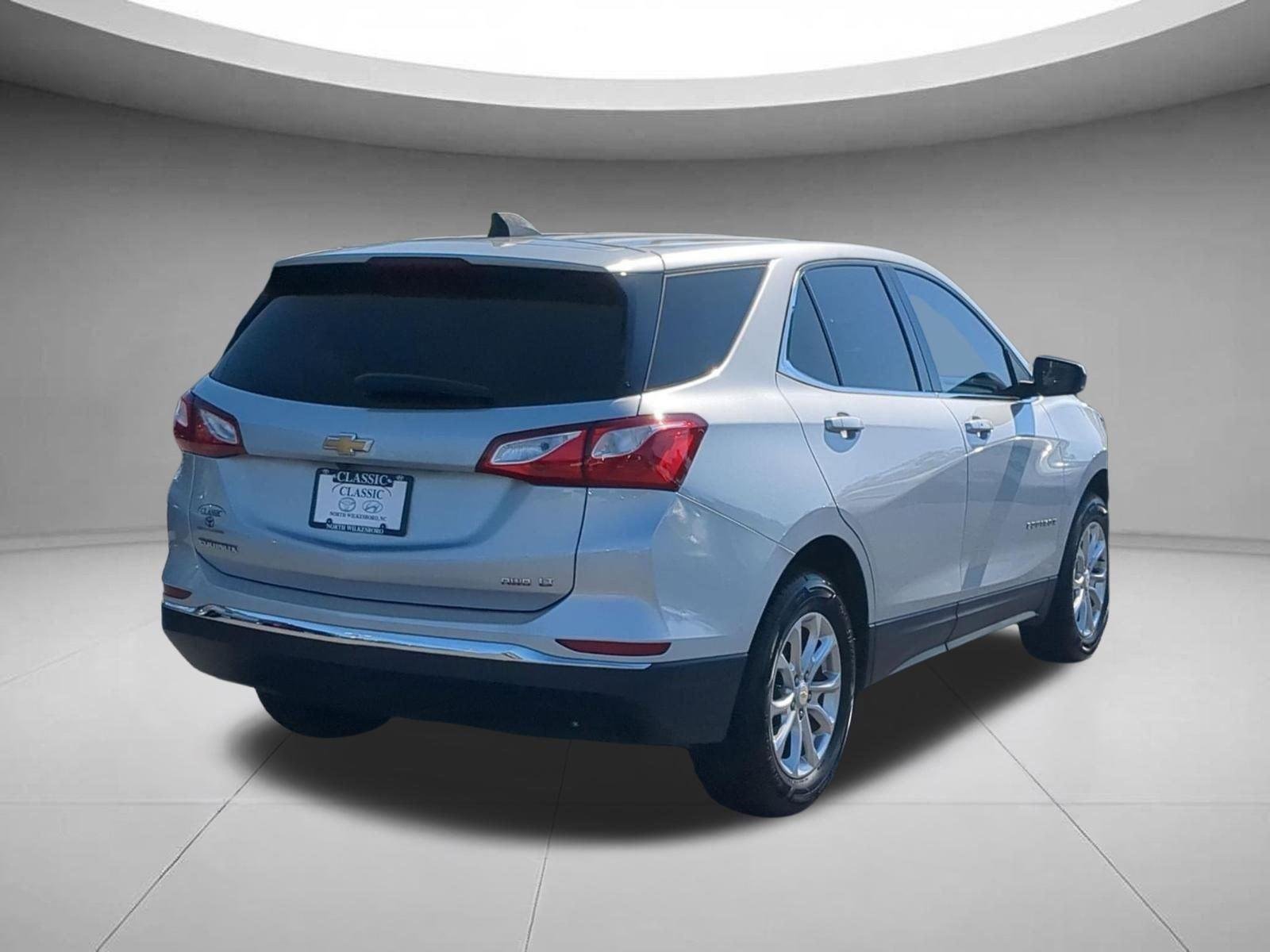 Used 2020 Silver Ice Metallic Chevrolet LT image 5