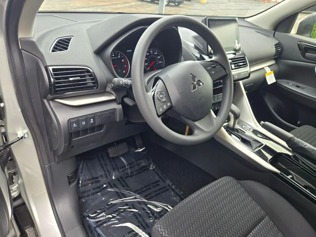 New 2026 Gray Mitsubishi ES image 16