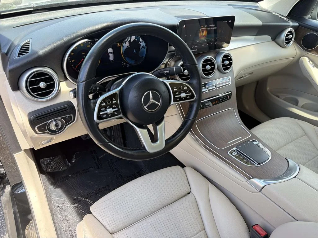 Used 2022 Black Mercedes-Benz 300 image 10