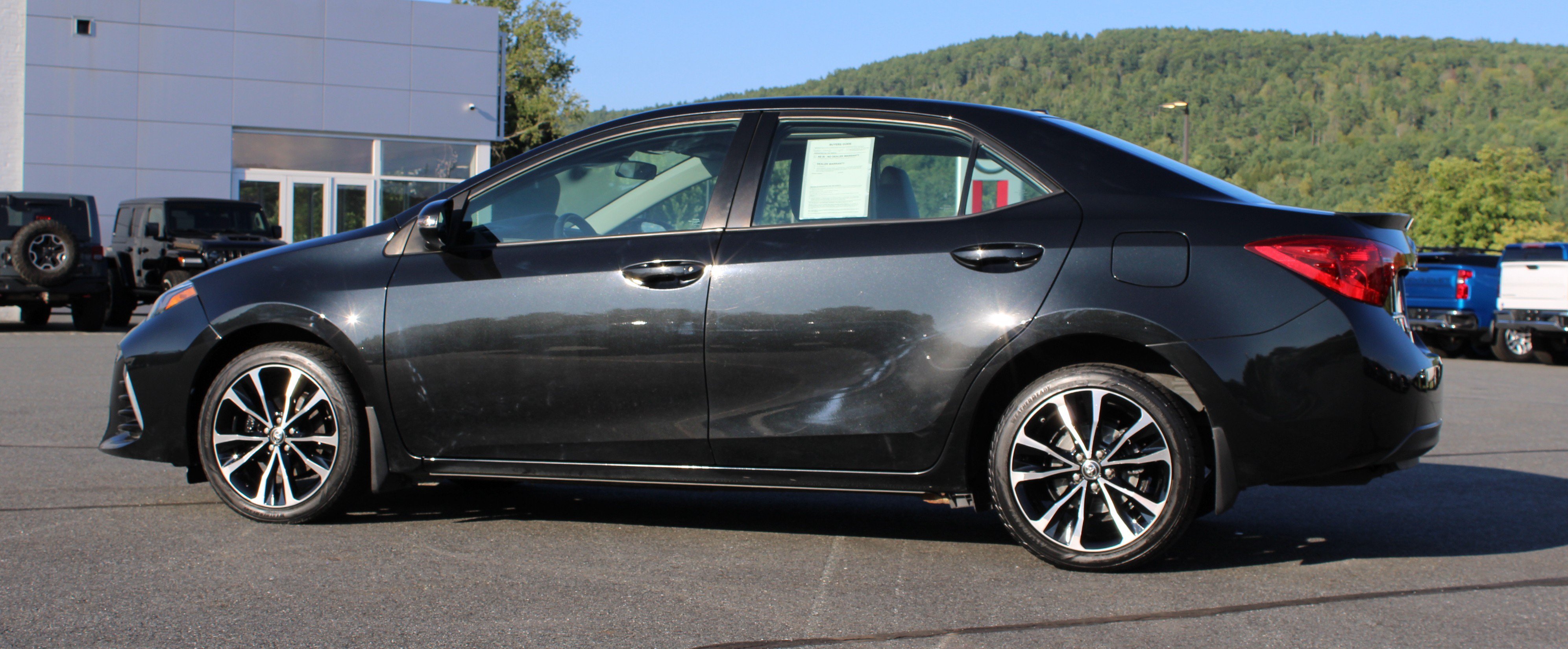 Used 2018 Black Toyota  image 13