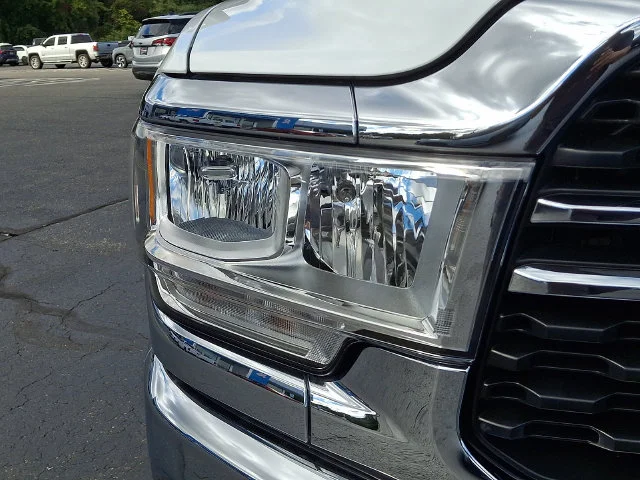 Used 2023 White Ram Big Horn image 10