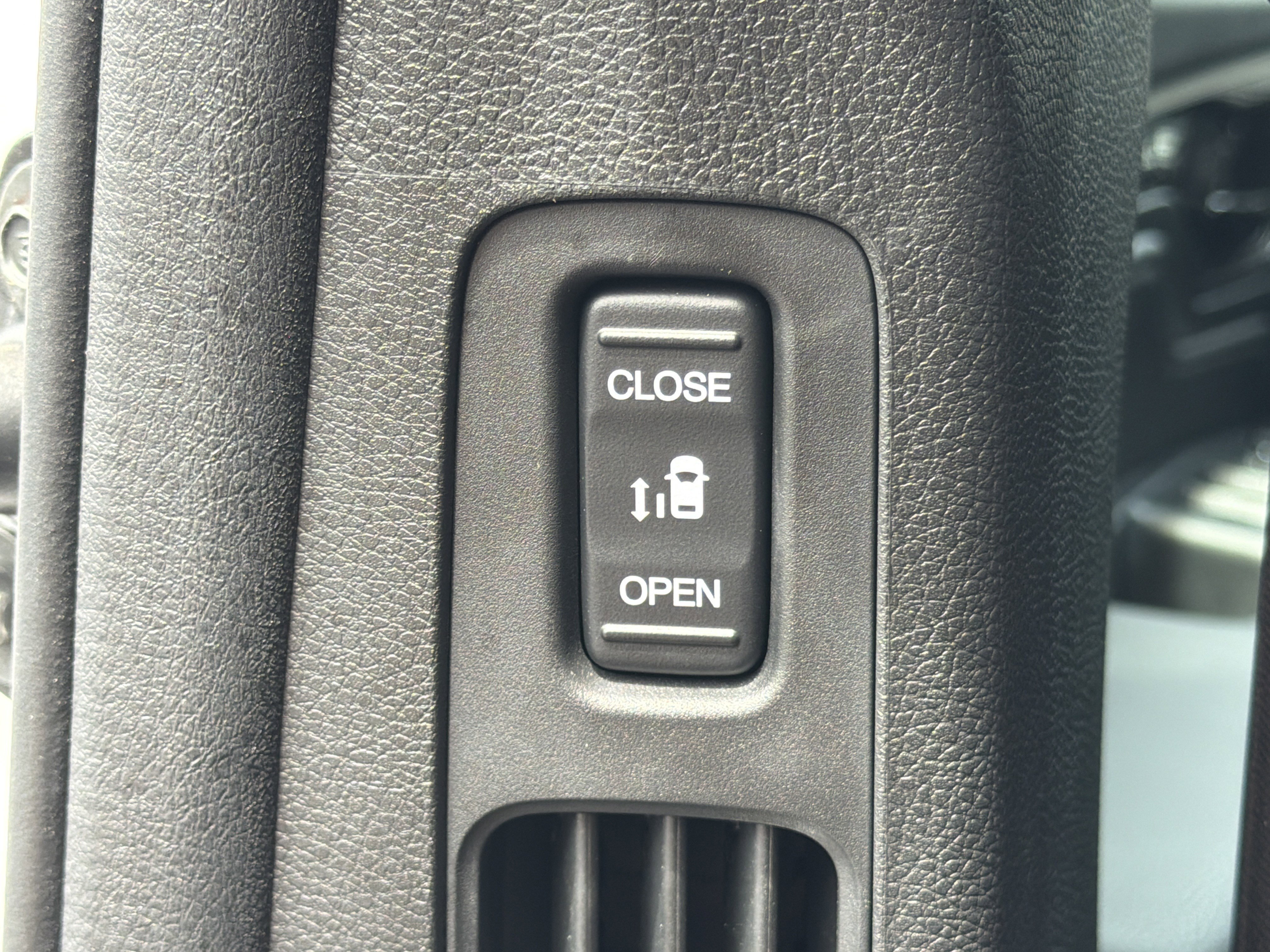 2024 Honda Odyssey Elite - Photo 24