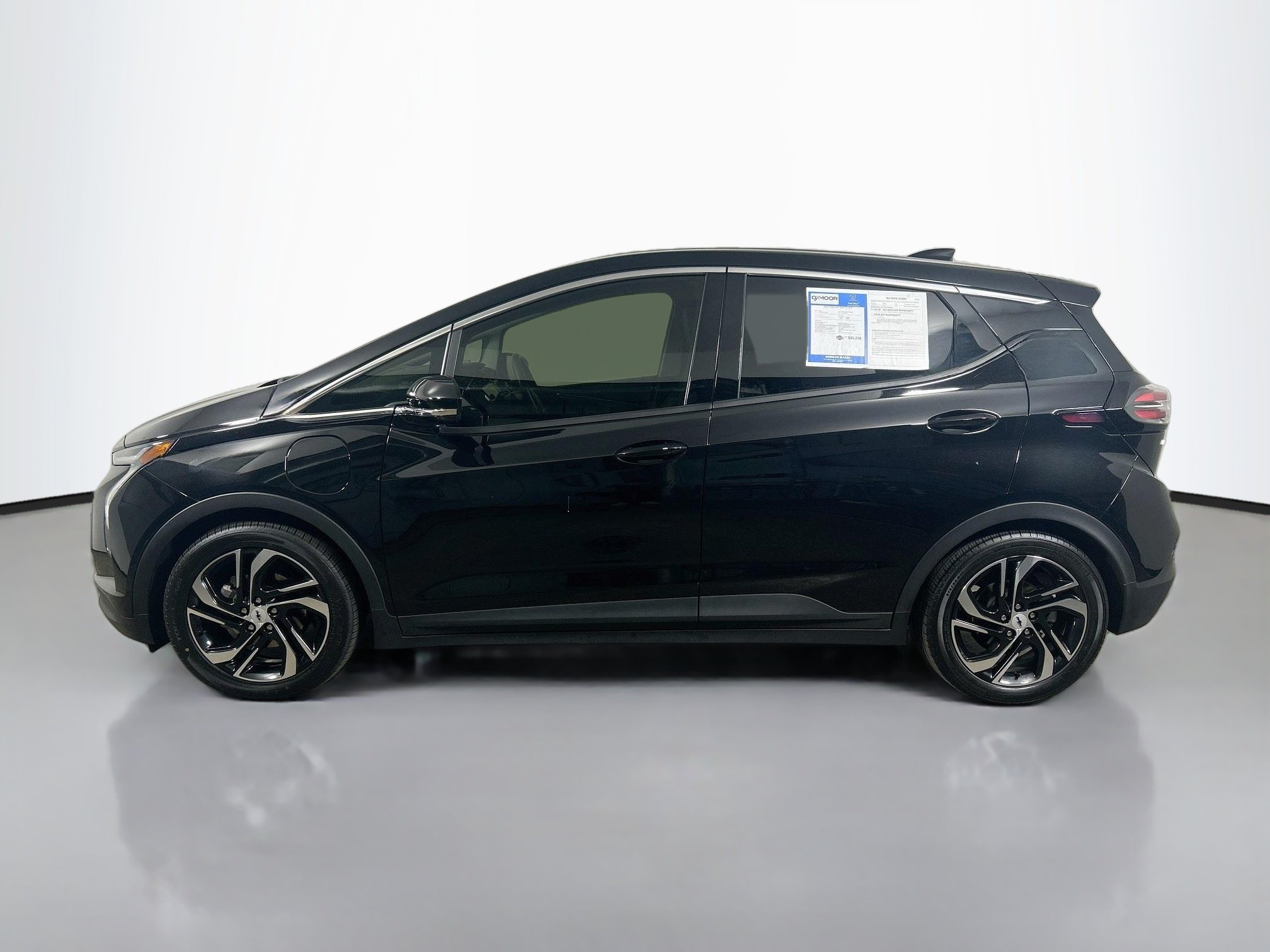 Used 2023 Mosaic Black Metallic Chevrolet 2LT image 4