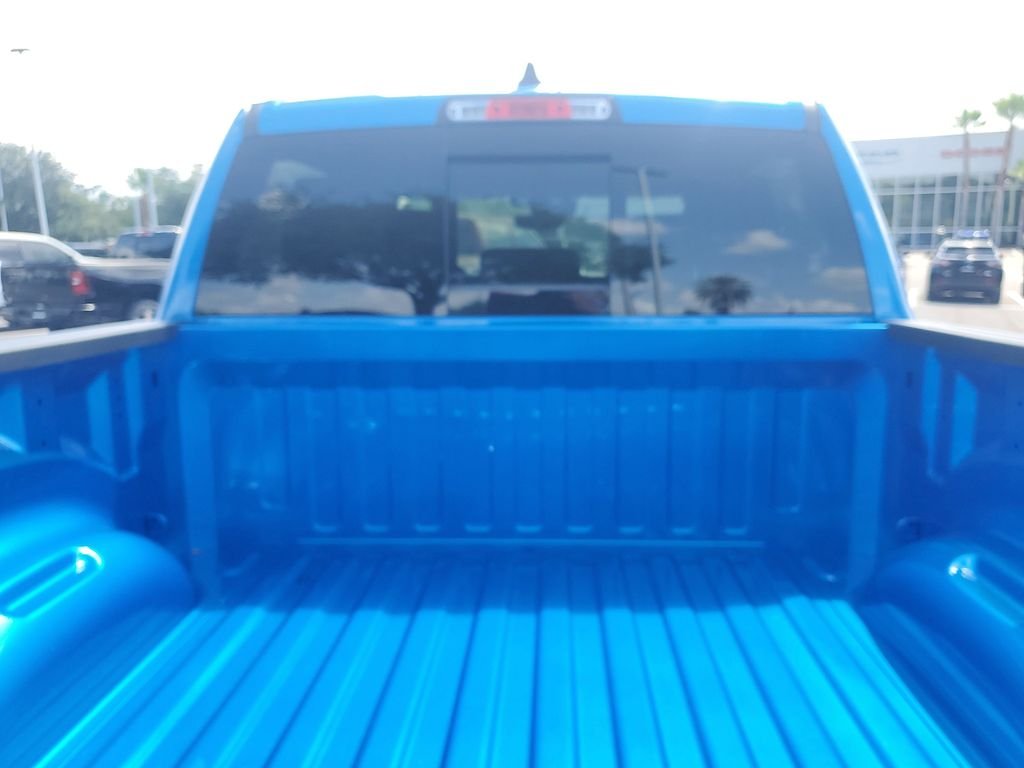 New 2026 Hydro Blue Pearl-Coat Exterior Paint RAM Laramie image 7