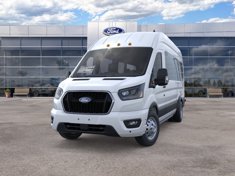 New 2026 Oxford White Ford Passenger Van XLT image 2