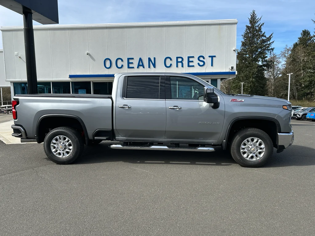 2026 Chevrolet Silverado HD LTZ 4WD Crew Cab Standard Box's photo