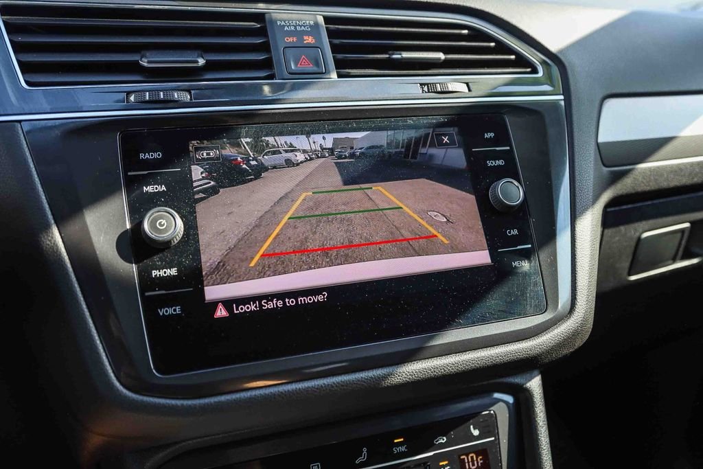 2022 Volkswagen Tiguan SE - Photo 23