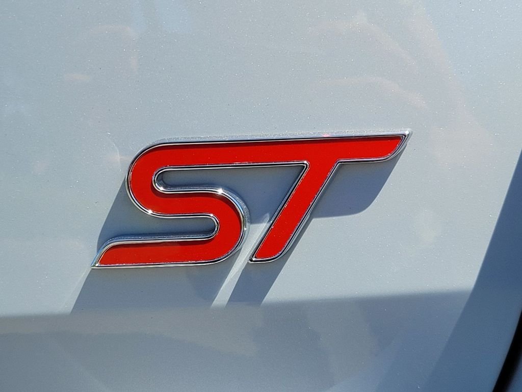 New 2026 Space White Metallic Ford ST image 5