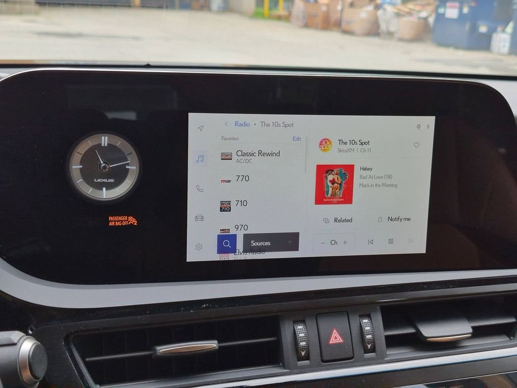 Used 2024 Black Lexus 350 image 18