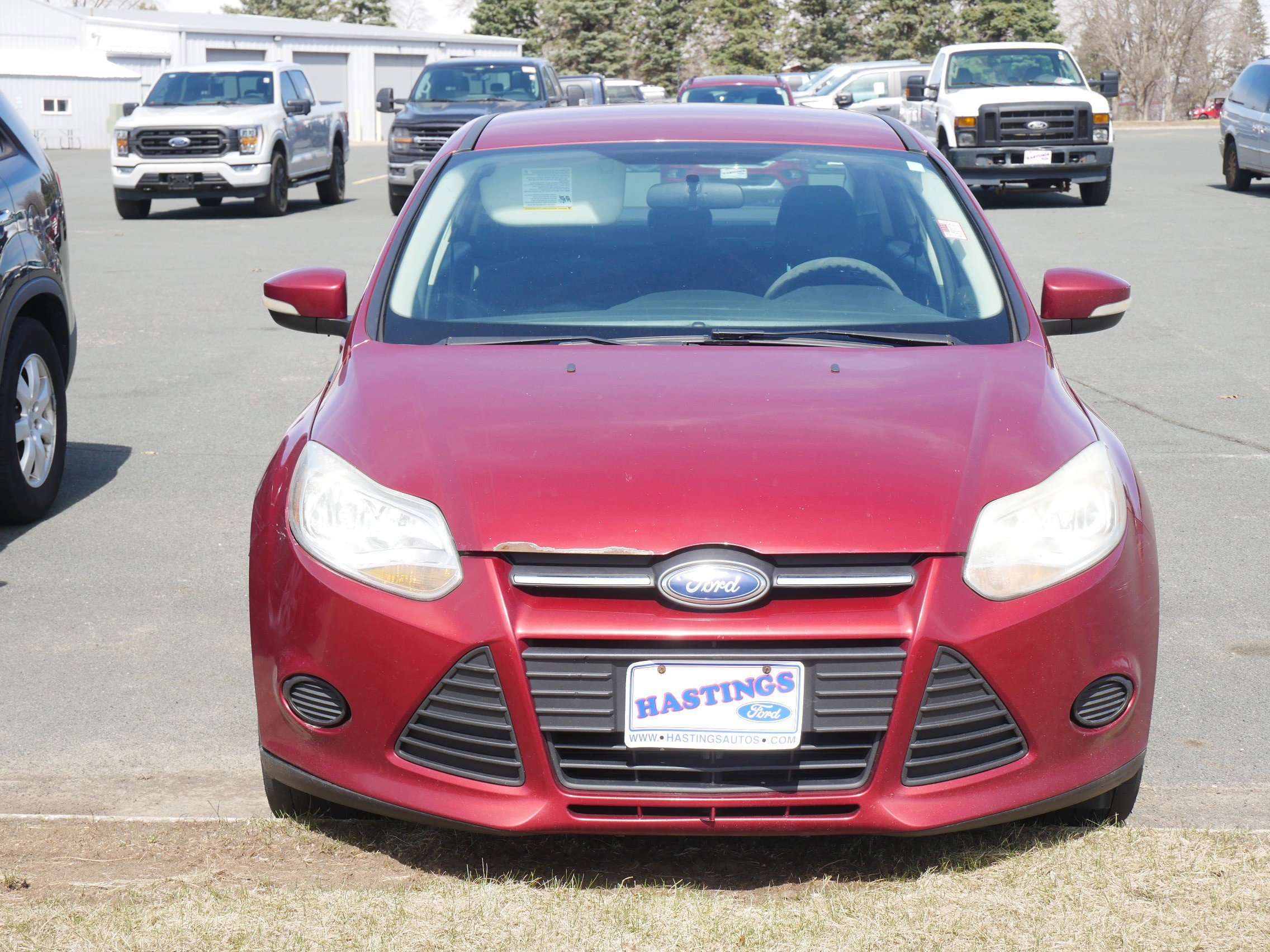 Used 2014 Race Red Ford SE image 5