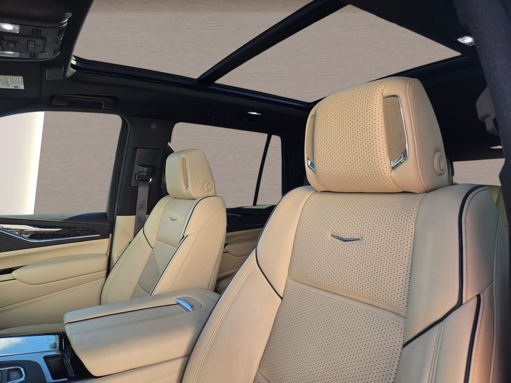 Used 2023 White Cadillac Premium Luxury image 28