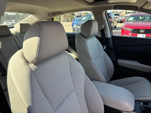 Used 2025 Red Honda SE image 25