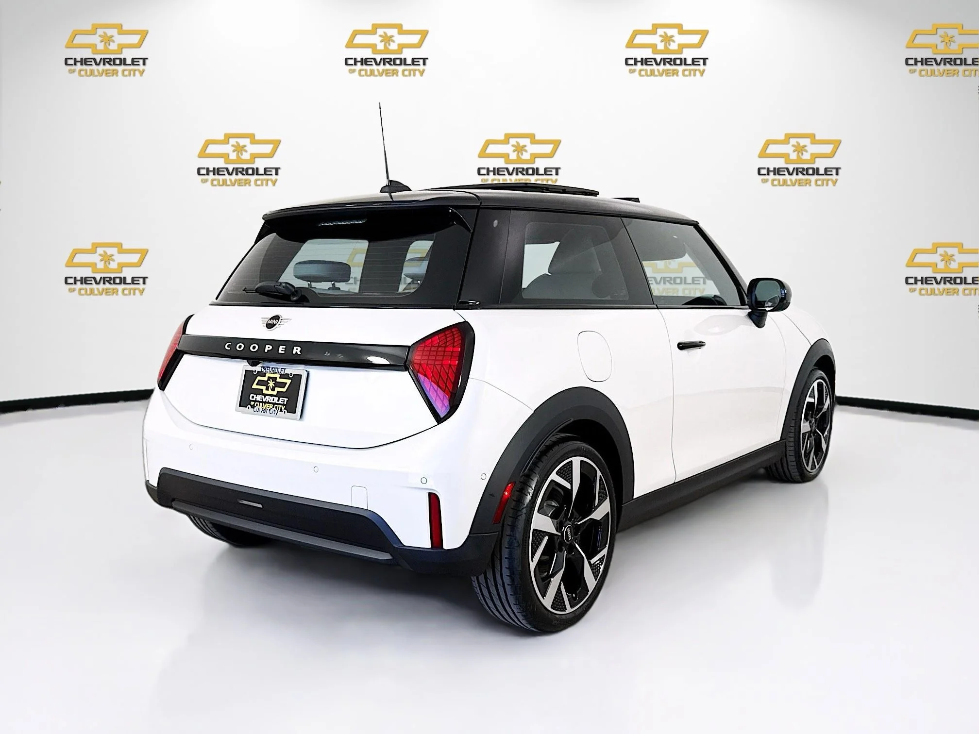 Used 2026  MINI Cooper Oxford Edition image 8